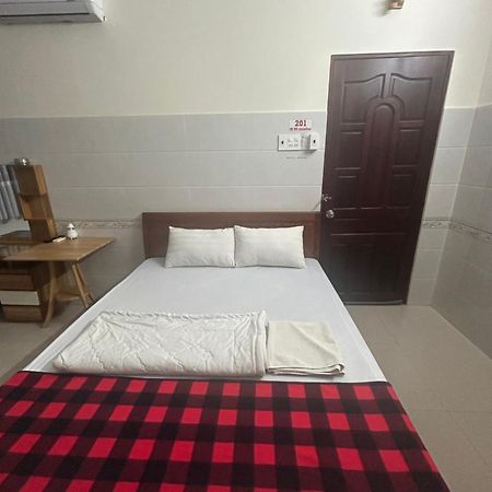 Hotel Anh Tuan Bac Lieu Экстерьер фото