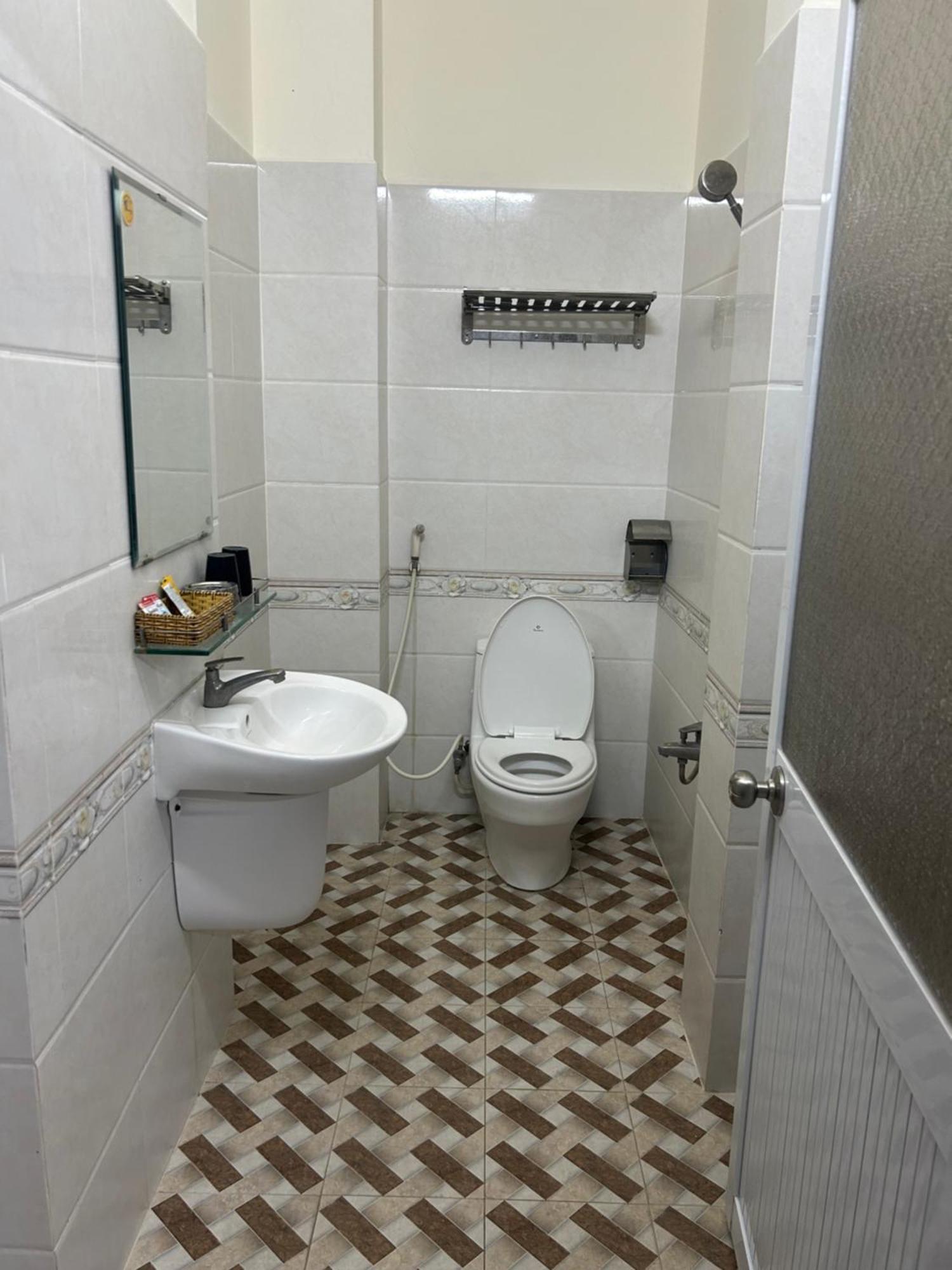 Hotel Anh Tuan Bac Lieu Экстерьер фото