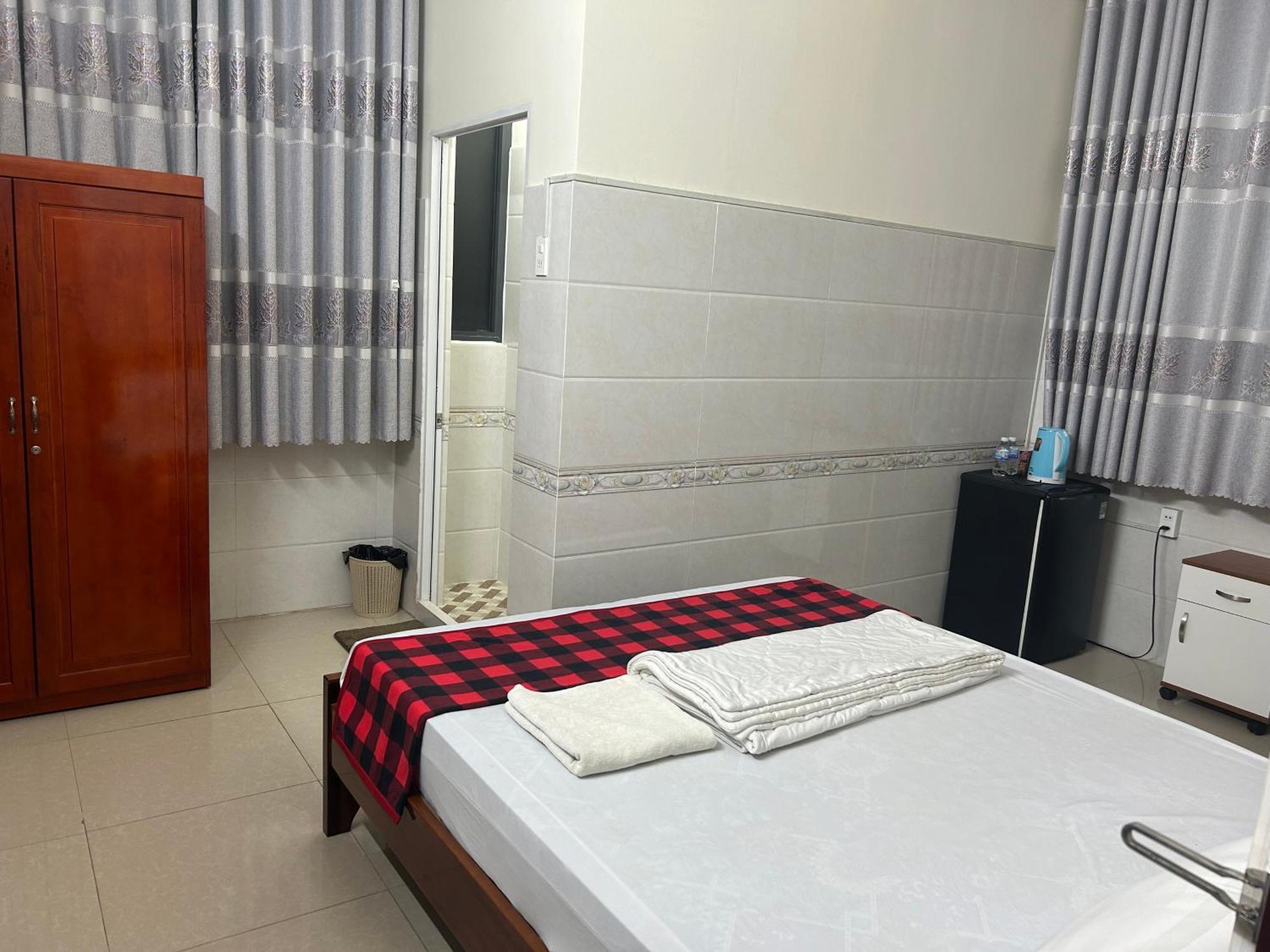 Hotel Anh Tuan Bac Lieu Экстерьер фото